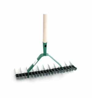 Hrable R151.WH, 11/21 zubé, prevzdušňovacie na burinu, s násadou