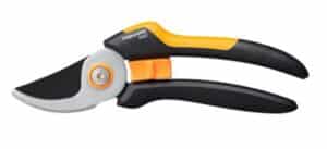 Dvojčepeľové záhradné nožnice M Solid Fiskars 1057162